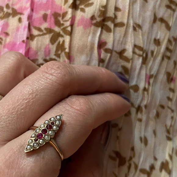 Art Deco 10K yellow gold 0.1ct Ruby Seed Pearl Navette ring ❤️ - Picture 8 of 9